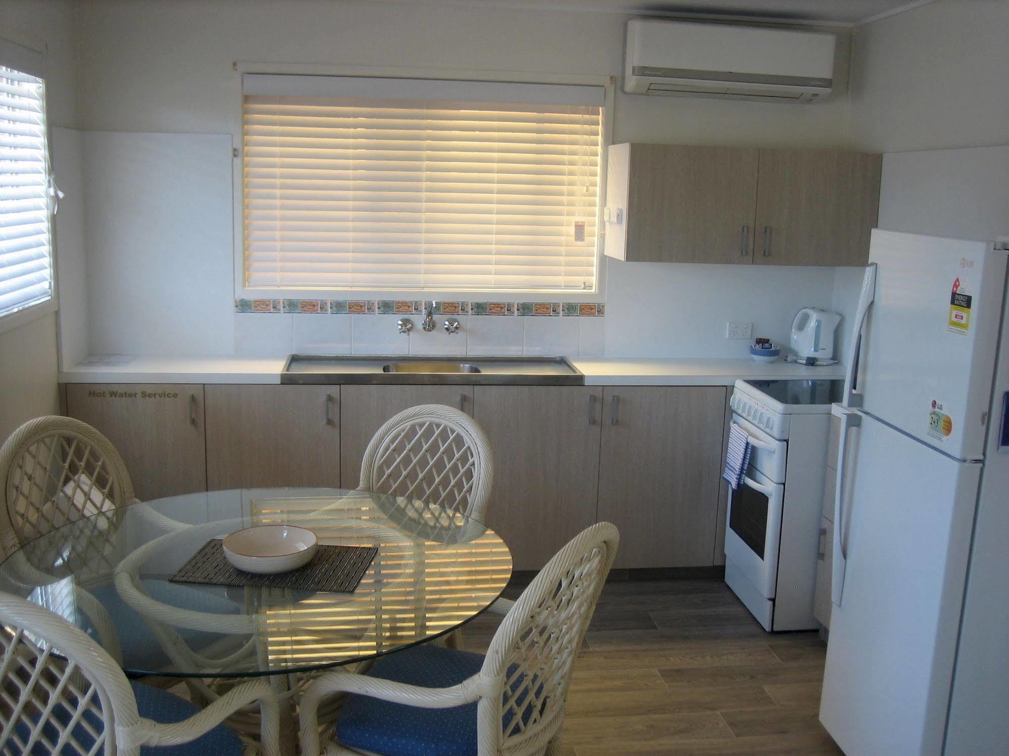 الشقق الفندقية نوسافيلفي  Regency Waterfront Noosa المظهر الخارجي الصورة